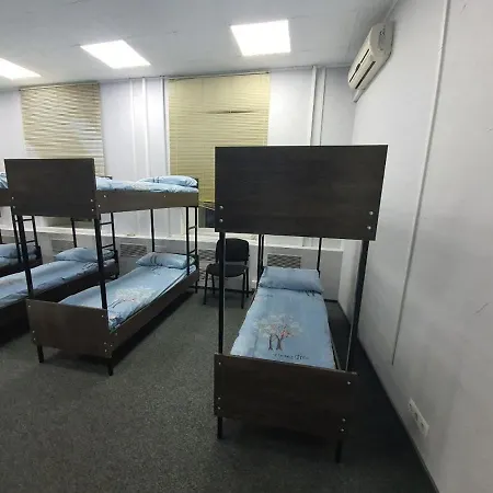 на саксаганского Hostel